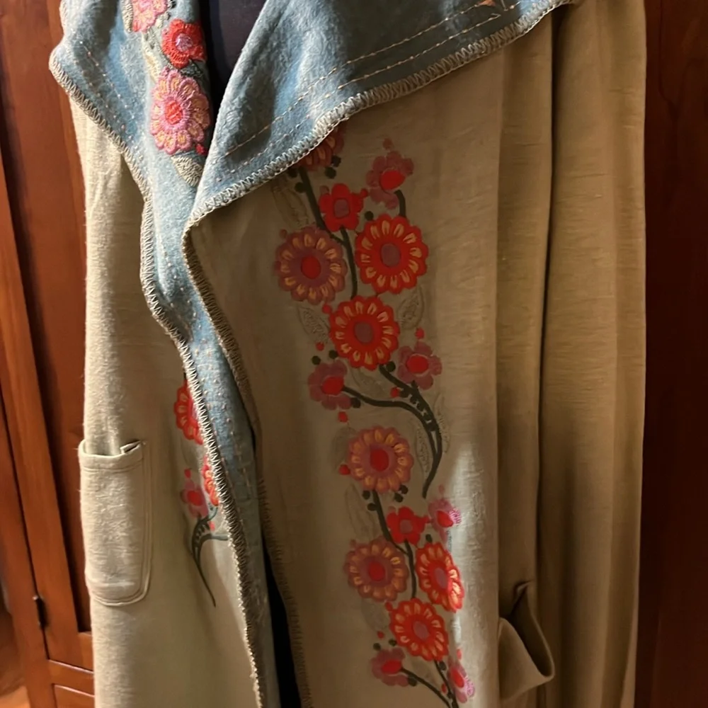 paparazzi Sage Green Hooded Embroidered Cardigan with Pink Floral Accents - Picture 5 of 11